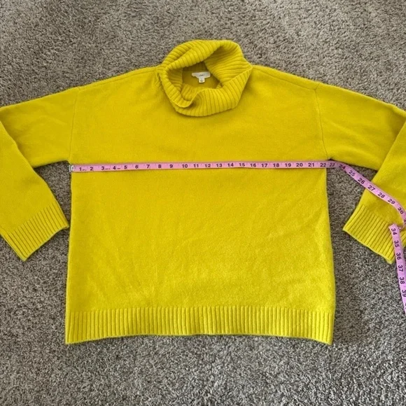 A Loves A Lime/Yellow Turtleneck Ribbed Cuff Sweater 
size Large - Picture 10 of 12